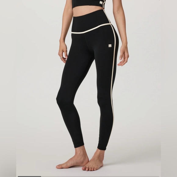 Vuori Pants - Vuori Corset Leggings - Small
